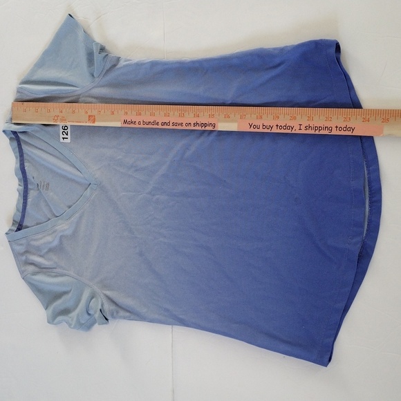 Layer8 T‎ Shirt Women Medium Blue Ombre Short Cap Sleeves V Neck Stretch Sporty - Picture 7 of 10